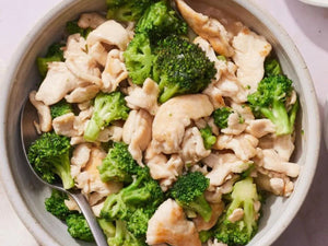 Chicken and Broccoli with White Sauce | Charcoal HK